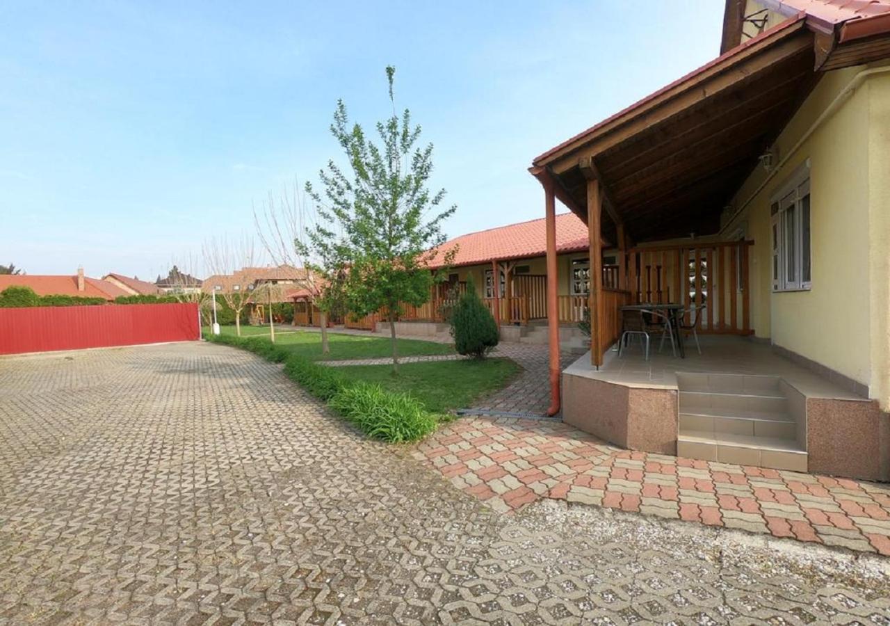 Zam-Zem Holiday Apartman Hajduszoboszlo Luaran gambar
